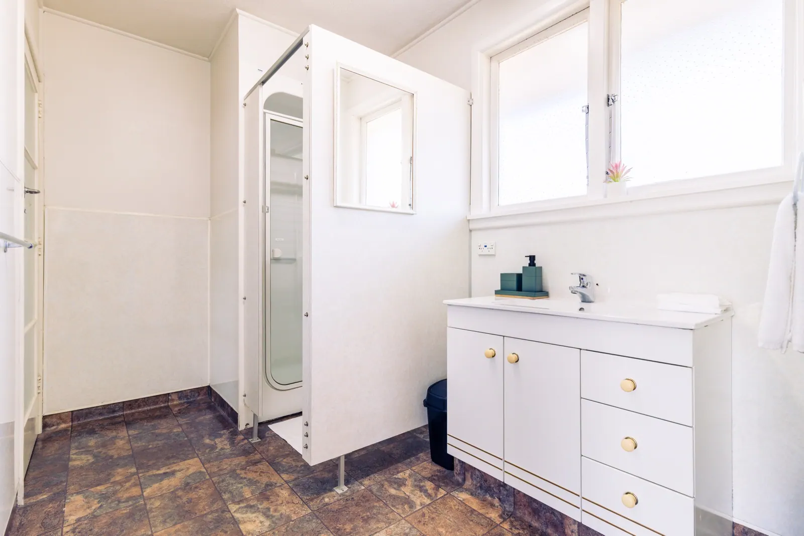 Garden - Bathroom