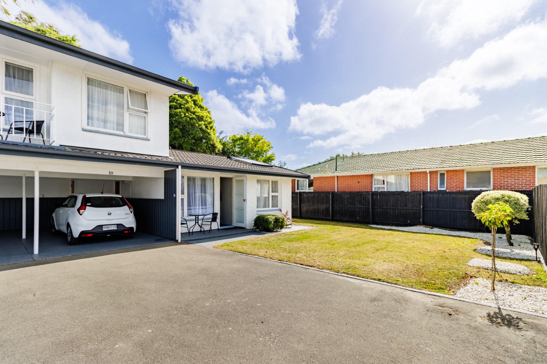 One Bedroom Large Suite - Garden