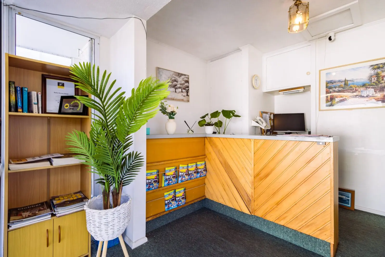 Belle Bonne Motel check-in desk